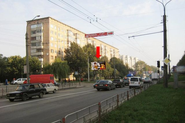 Щит 6x3,  15-го Апреля ул. / Бойчуков ул., возле ТЦ "Рай Центр", супермаркета "Сильпо", из центра