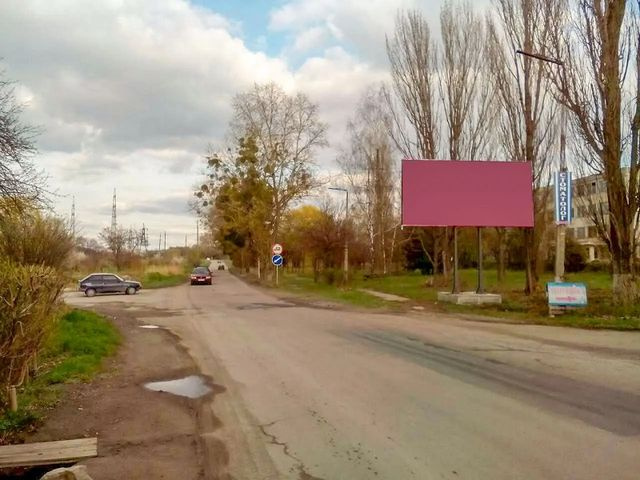 Щит 6x3,  въезд в город, перекресток, со стороны Тростянца