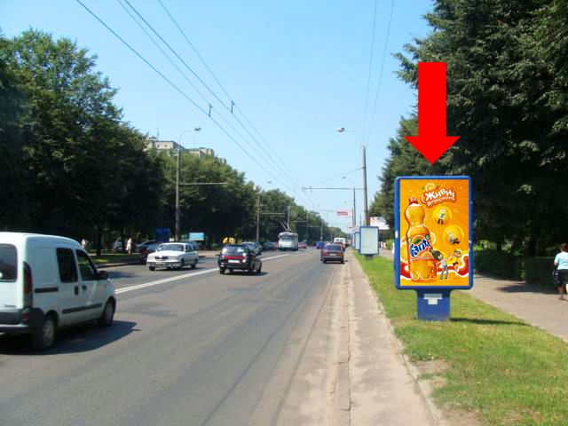 Сітілайт 1.2x1.8,  Киевская ул., 6, возле Ощадбанка, напротив автосалона "Citroen"