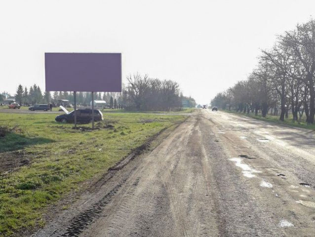 Щит 6x3,  пгт Оратов, въезд со стороны Лопатинки