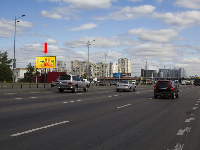 Щит 6x3,  Бажана пр. - пр. Григоренко, ст. м. "Позняки", возле АЗС "Кло", напротив McDonald's, из центра