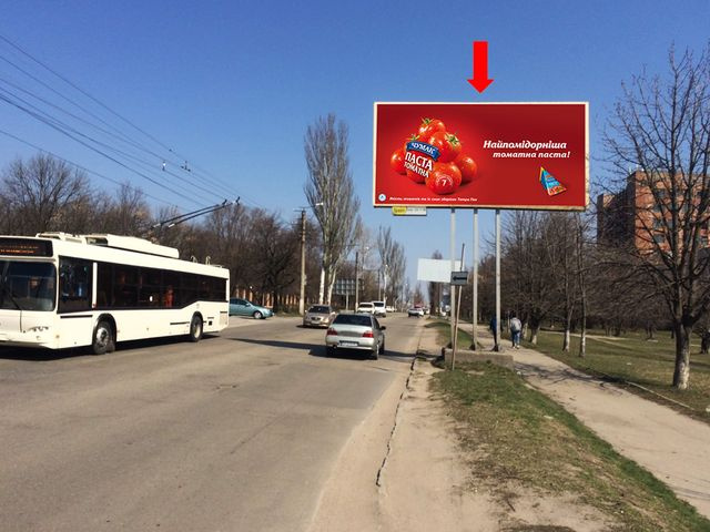 Щит 6x3, Тамма ул. (бывш. Героев Сталинграда ул.) / Волкова ул., возле супермаркета "Фуршет", рынка, Дома мебели Щит 6x3, Тамма ул. (бывш. Героев Сталинграда ул.) / Волкова ул., возле супермаркета "Фуршет", рынка, Дома мебели