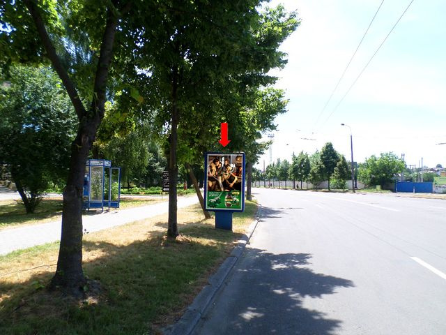 Сітілайт 1.2x1.8,  Небесной Сотни ул. (бывш. Киквидзе ул.), 20  / Привокзальная пл., в центр