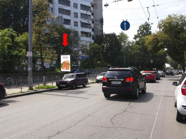 Сітілайт 1.2x1.8,  Б. Житомирская ул., 33 / ул. Стретинская, в сторону пл. Львовская
