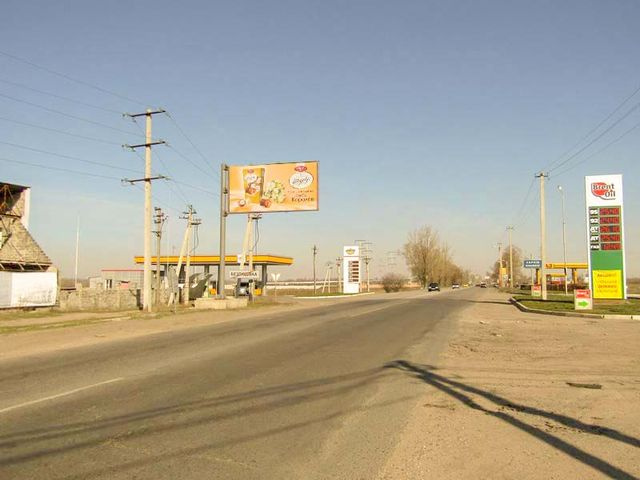 Щит 6x3,  пгт Безлюдовка, выезд из города в сторону Харькова 11 км