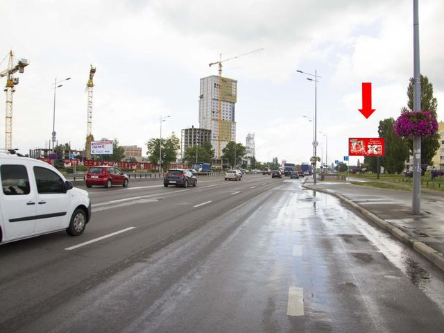 Щит 6x3,  Бажана пр., 300м. до Харьковской пл., из центра