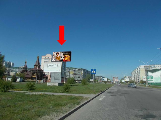 Щит 6x3,  Лушпы пр. / Сирко ул. (бывш. Коротченко ул.), разделитель, возле ТРЦ "Лавина", супермаркетов "Сильпо", "Эльдорадо", из центра, верхняя