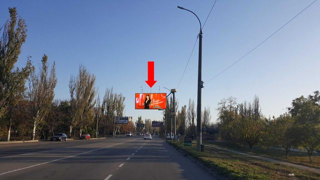 Щит 6x3,  Николаевское шоссе, возле автосалона "Лада", гусь, над дорогой, в центр