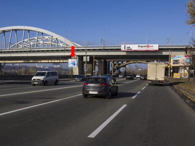 Беклайт 3.14x2.3,  Днепровская набережная / ул. Причальная, возле жд моста, на светофоре, в сторону моста Патона