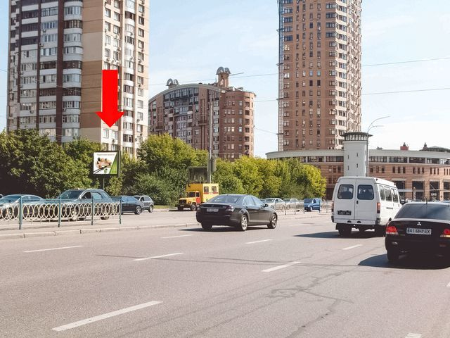 Беклайт 3.14x2.3,  Украинки бул., 21А - 21Б, в сторону Дружбы Народов бул.