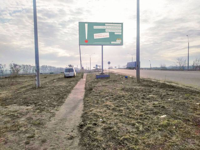 Щит 6x3,  выезд из города в сторону Киева, путепровод