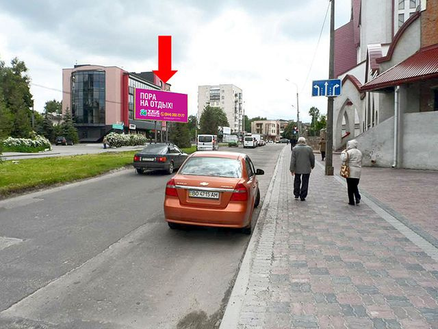 Щит 6x3,  Коновальца ул., 3, разделитель, в сторону Бандеры ул.