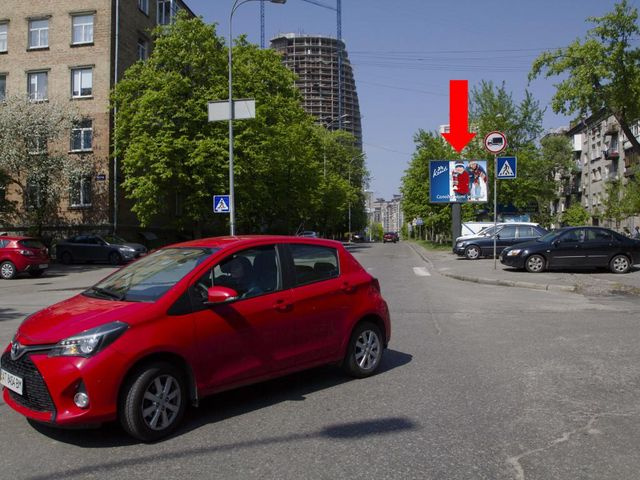 Щит 3.14x2.3,  Иоанна Павла ІІ ул. (бывш. Лумумбы ул.), 19 - ул. Чигорина, в сторону ул. Б. Васильковская