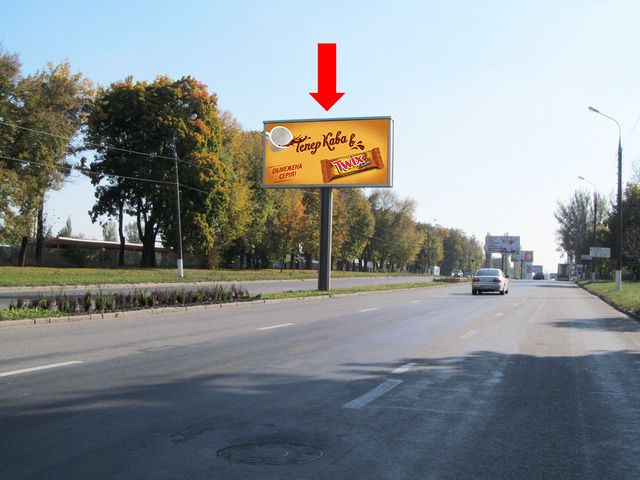 Щит 6x3,  Киевская ул., возле зоопарка "Подольский", разделитель