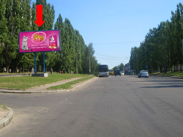 Щит 6x3,  Шухевича ул., 2, возле Ощадбанка, в сторону супермаркета "Novus"