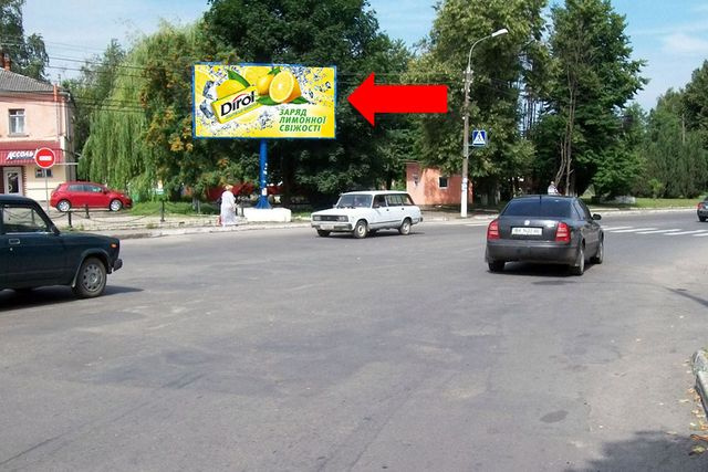 Щит 6x3, 600-летия Шепетовки ул. / Героев Небесной Сотни ул. (бывш. Маркса ул.), возле магазина "Горилочка", в центр Щит 6x3, 600-летия Шепетовки ул. / Героев Небесной Сотни ул. (бывш. Маркса ул.), возле магазина "Горилочка", в центр