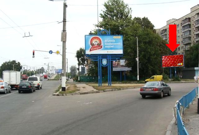 Щит 6x3,  Киевская ул., 122 / Петлюры ул. (бывш. ул. Бородия), возле автовокзала