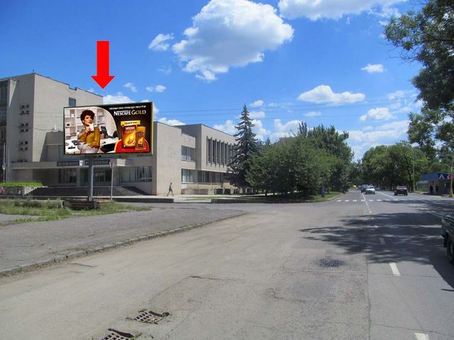 Щит 6x3,  Собранецкая ул., 152, в центр