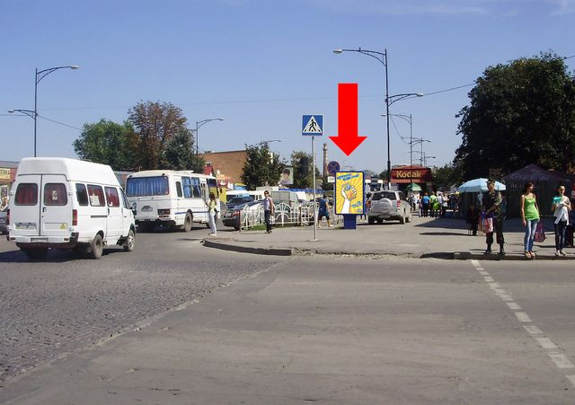 Сітілайт 1.2x1.8,  Кориатовичей Кн. ул. - пр. Грушевского, возле "Торгового центра", рынка