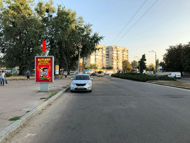Сітілайт 1.2x1.8,  Шевченко бул. / 700-летия Черкасс пл., возле остановки, из центра