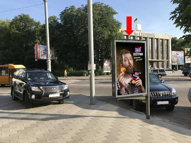 Сітілайт 1.2x1.8,  Соборная пл., 5/1 / ул. Б. Бердичевская, возле Драмтеатра им. Кочерги