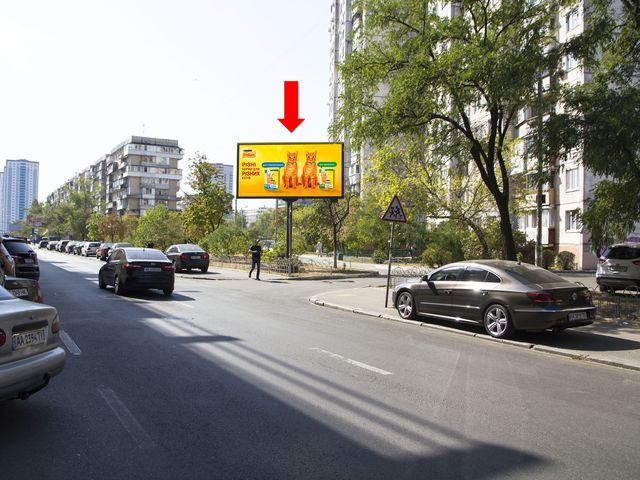 Призма 6x3,  Оболонский пр, 9, возле ТРЦ "Dream Town", в сторону ст.м. "Оболонь"