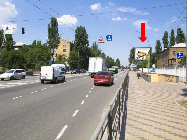 Цифрова панель 3.14x2.3,  Теліги вул., 2 - вул. Гонти, на світлофорі, в сторону ст. м. "Почайна", (ролик 10 сек, 1 вихід/1,5 хвилини)