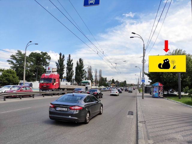 Цифрова панель 6x3,  Луговая ул. -  Семьи Кульженков ул. (бывш. Дегтяренка ул.), возле ТРЦ "Караван", на светофоре, в сторону Богатырской ул., (ролик 10 сек, 1 выход/1,5 минуты)