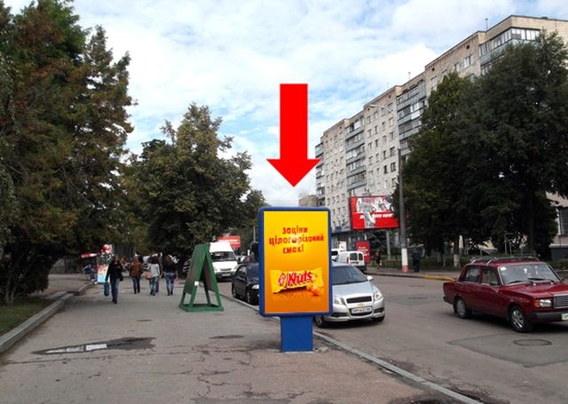 Сітілайт 1.2x1.8,  Кочерги ул. / ул. Бердичевская, 31, на светофоре