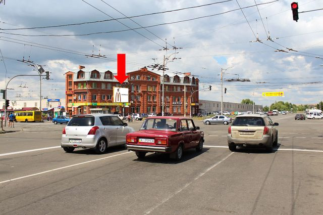 Щит 6x3, Радунская ул., 3, на перекрестке с Лесковской ул., в сторону Милославская ул. Щит 6x3, Радунская ул., 3, на перекрестке с Лесковской ул., в сторону Милославская ул.