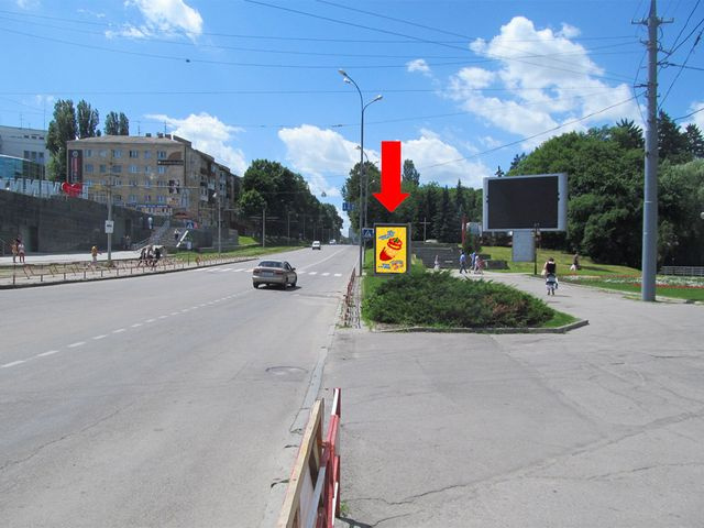 Сітілайт 1.2x1.8,  Соборная ул. / Пирогова ул. / Гагарина пл., возле универмага "Винницкий", центрального парка, в сторону Хмельницкого шоссе