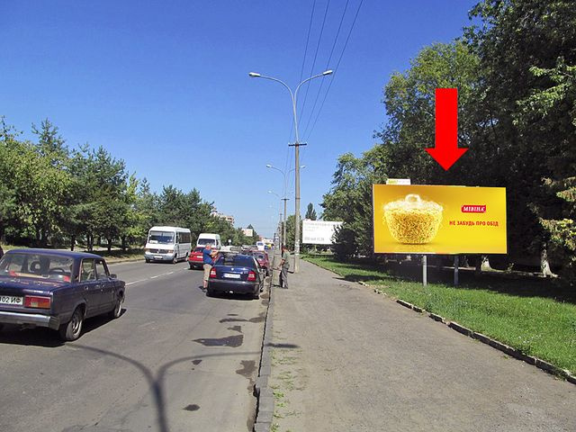 Щит 6x3,  Грушевского ул., возле отделения "Автолюкс", рядом с остановкой "магазин Океан"