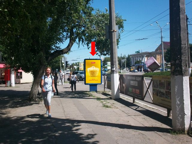 Сітілайт 1.2x1.8,  Свободы пр. (бывш. 60-летия Октября ул.), 47 / ул. Киевская, возле магазина "Гурман"