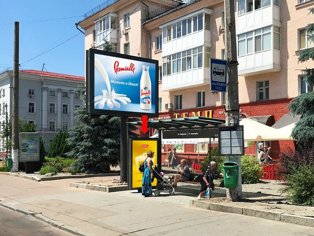 Сітілайт 1.2x1.8,  Победы пл., 1/12, возле магазина "ТЕМП", остановка "пл. Победы", центр