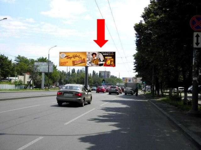 Щит 6x3,  Рихтера ул. (бывш. Щорса ул.) / Радостная ул., 2/4, в сторону пл. Б.Деревянко, разделитель, правая