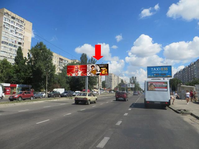 Призма 6x3,  Палия ул. (бывш. Днепропетровская дорога), 100 / Заболотного ул., разделитель, возле супермаркетов "Эльдорадо", "Сильпо", из центра, правая
