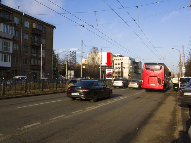 Сітілайт 1.2x1.8,  Народного Ополчения ул., 2, на разделителе, светофоре, в сторону пл. Севастопольской, в центр