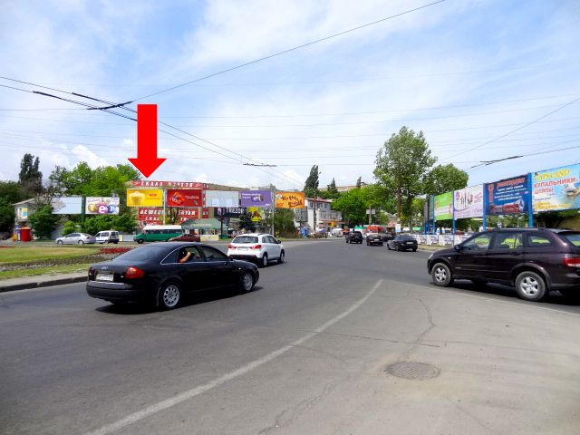 Щит 6x3,  Богоявленский пр. (бывш. Октябрьский пр.) / Пограничная ул. (бывш. Чигрина ул.), кольцо автовокзала, возле супермаркетов "Велика Кишения", "Технополис", левая