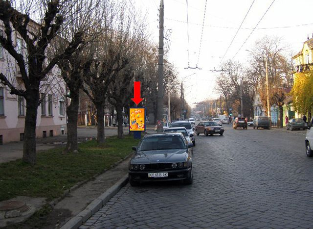Сітілайт 1.2x1.8,  Главная ул., 102 / Щербанюка ул. (бывш. Чапаева ул.), в центр