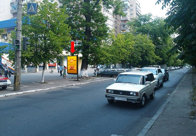 Сітілайт 1.2x1.8,  Шевченко бул. / Небесной Сотни ул. (бывш. Ленина ул.), возле магазина  "АТБ", Укрсиббанка