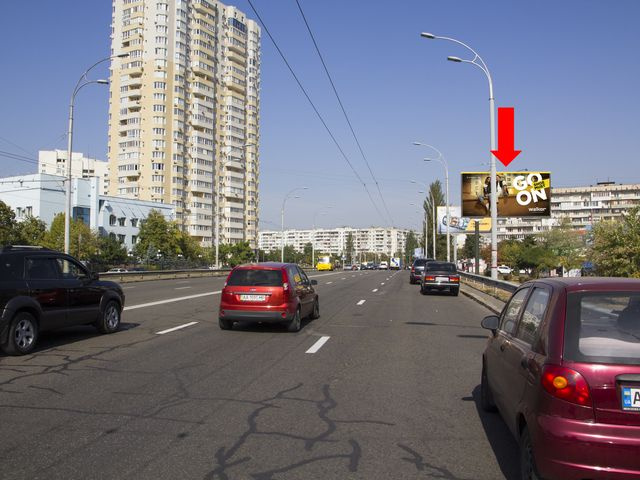 Щит 6x3,  Малиновского ул., 9, возле супермаркета "Сильпо", в сторону ул. Тимошенко