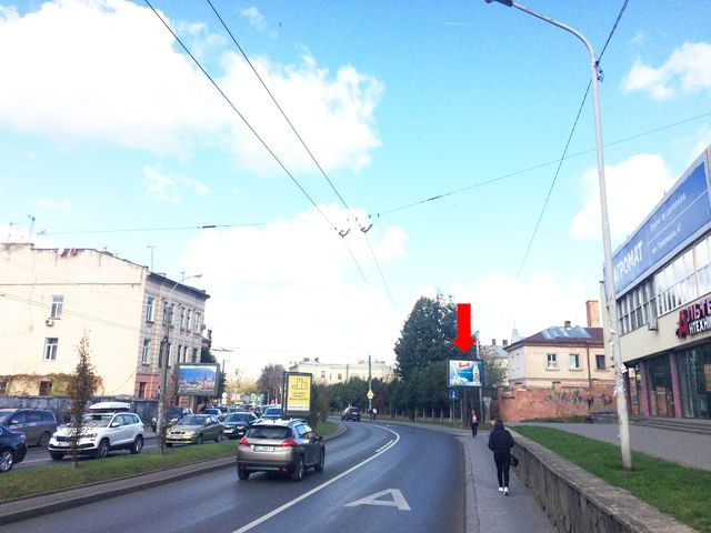 Скролл 3.14x2.3,  Черновола пр. -  Детька ул., 200 м. до ТРЦ "Forum Lviv", из центра