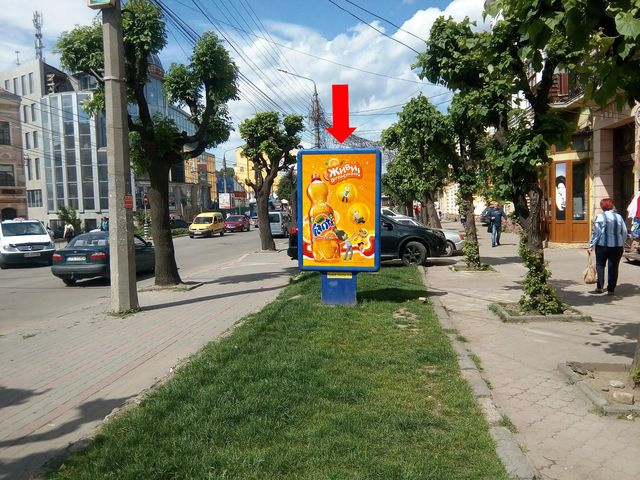 Сітілайт 1.2x1.8,  Героев Майдана ул. (бывш. Красноармейская ул.), 23, возле аптеки "Садко"