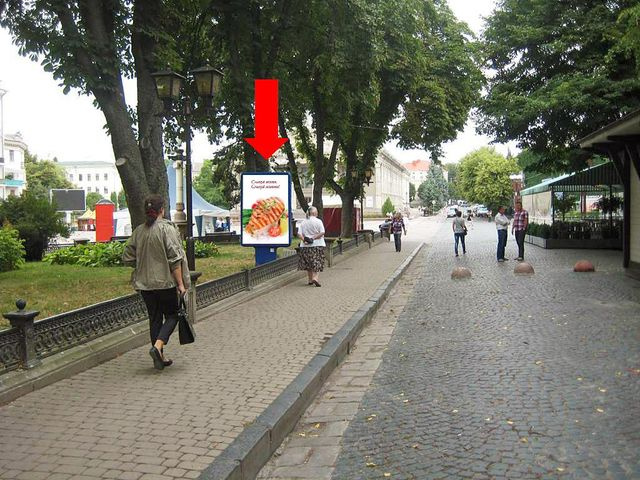 Сітілайт 1.2x1.8,  Шевченко бул. / Театральная пл., возле ресторана "Файне мисто"