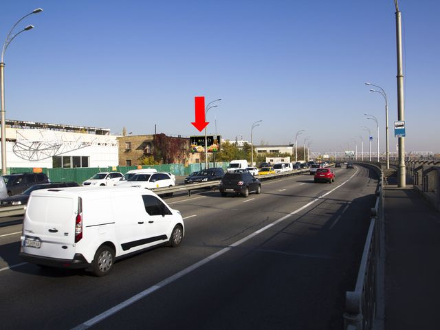 Щит 6x3,  Набережно-Рыбальская ул., перед Подольско-Воскресенским мостом, в сторону  пр. Бандеры, Оболони