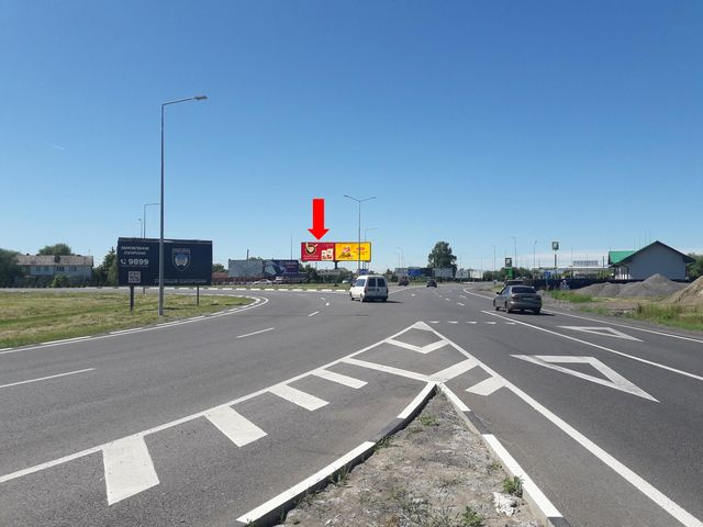 Щит 6x3,  Въезд в город Ужгород, со стороны Мукачево, разделитель, левый
