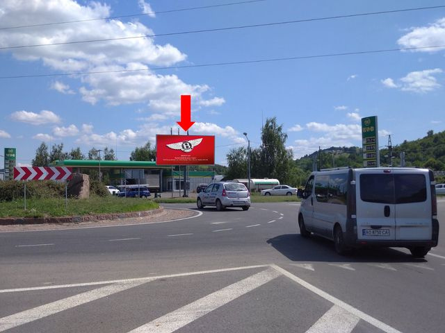 Щит 6x3,  Масарика ул. (бывш. Матросова ул.) -  ул. Сороча, возле супермаркета "Сильверленд"