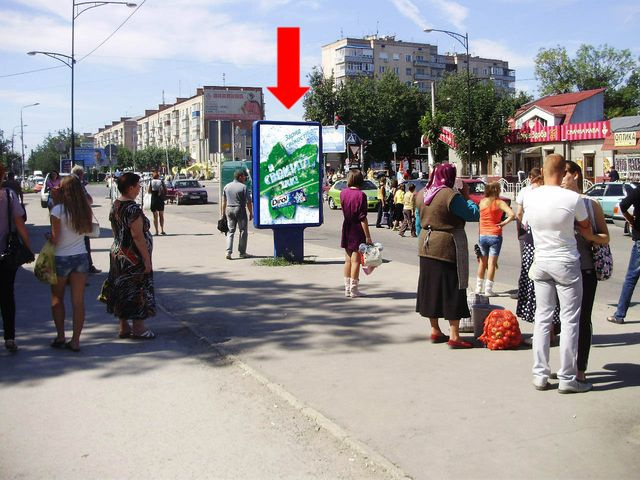 Сітілайт 1.2x1.8,  Кориатовичей Кн. ул., возле центрального рынка, остановки
