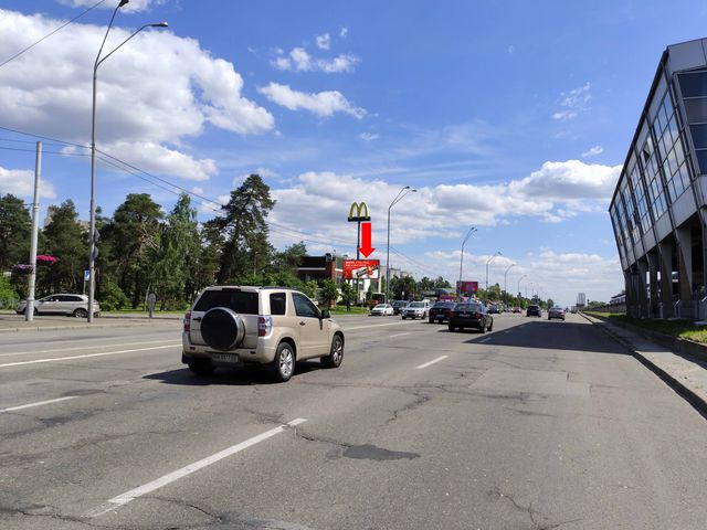Щит 6x3,  Броварской пр., 27, возле McDonalds's, ст. м. "Дарница", из центра