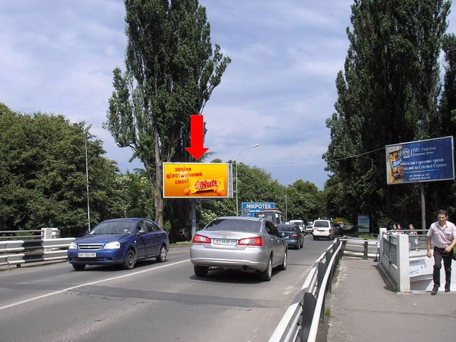 Призма 6x3,  Дружбы Народов пл. / ул. Студенческая Набережная
